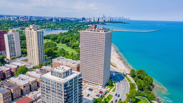 6700 S South Shore Drive 25K, Chicago, IL 60649