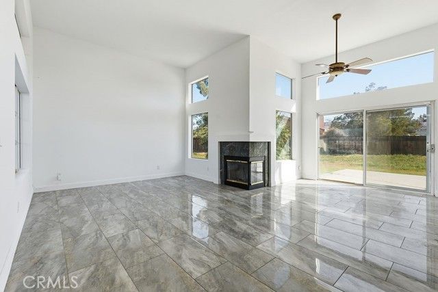 16261 Lake View Lane, Apple Valley, CA 92307