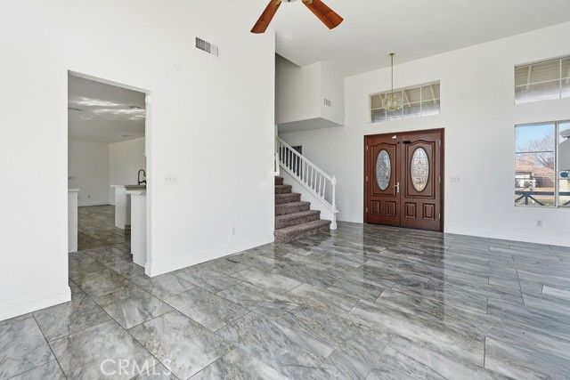 16261 Lake View Lane, Apple Valley, CA 92307