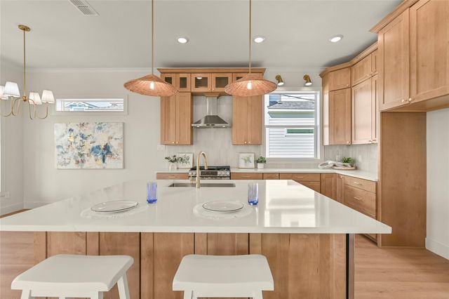 4436 Shady Lake Drive, Seabrook, TX 77586