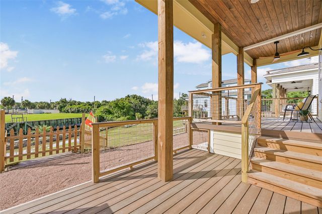 4436 Shady Lake Drive, Seabrook, TX 77586