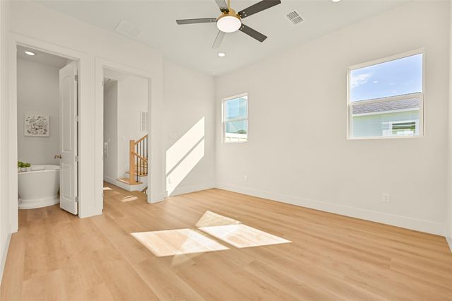 4436 Shady Lake Drive, Seabrook, TX 77586