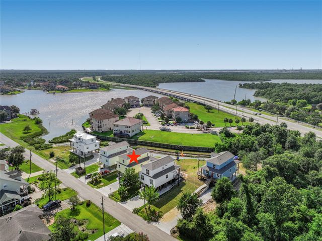 4436 Shady Lake Drive, Seabrook, TX 77586