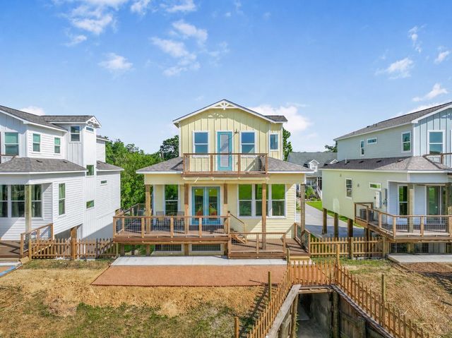 4436 Shady Lake Drive, Seabrook, TX 77586