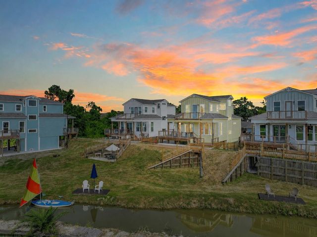 4436 Shady Lake Drive, Seabrook, TX 77586