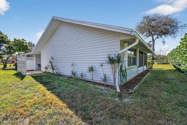 13196 SE Point O Woods Court, Hobe Sound, FL 33455