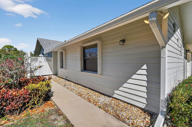 13196 SE Point O Woods Court, Hobe Sound, FL 33455