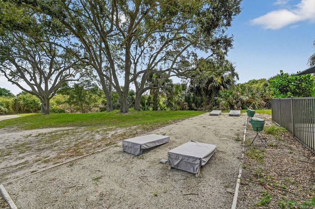 13196 SE Point O Woods Court, Hobe Sound, FL 33455