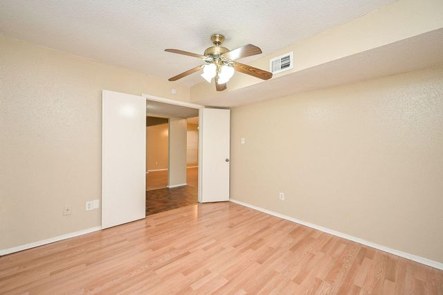 4218 Bridledon Lane, Houston, TX 77014