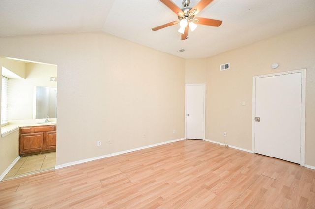 4218 Bridledon Lane, Houston, TX 77014