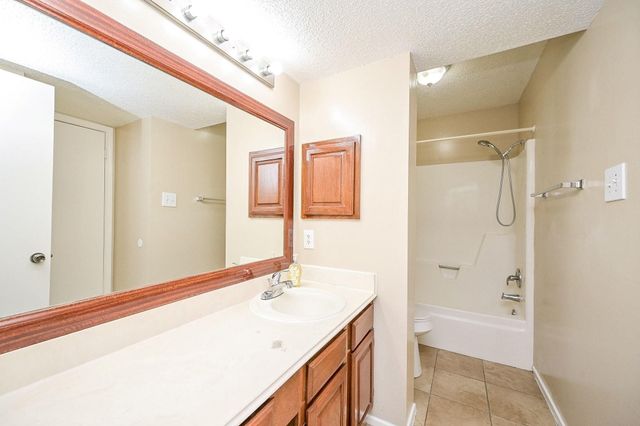 4218 Bridledon Lane, Houston, TX 77014