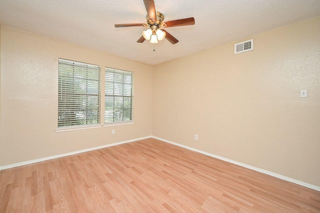 4218 Bridledon Lane, Houston, TX 77014