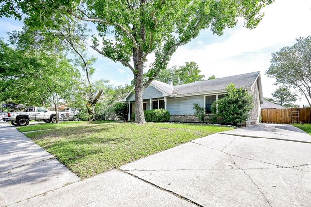 4218 Bridledon Lane, Houston, TX 77014