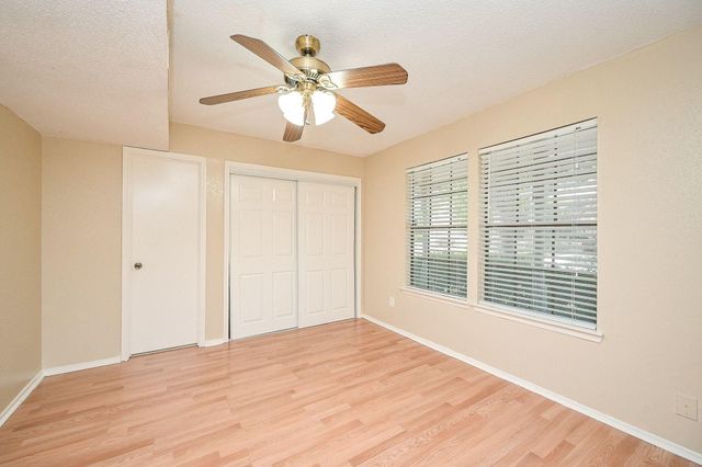 4218 Bridledon Lane, Houston, TX 77014