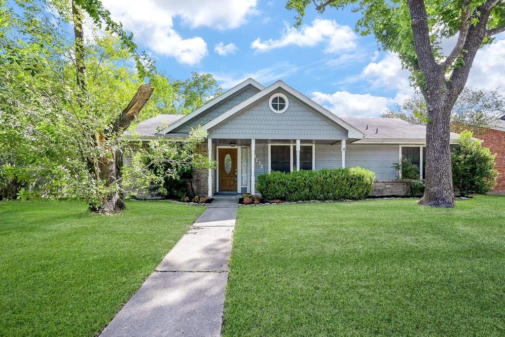 4218 Bridledon Lane, Houston, TX 77014