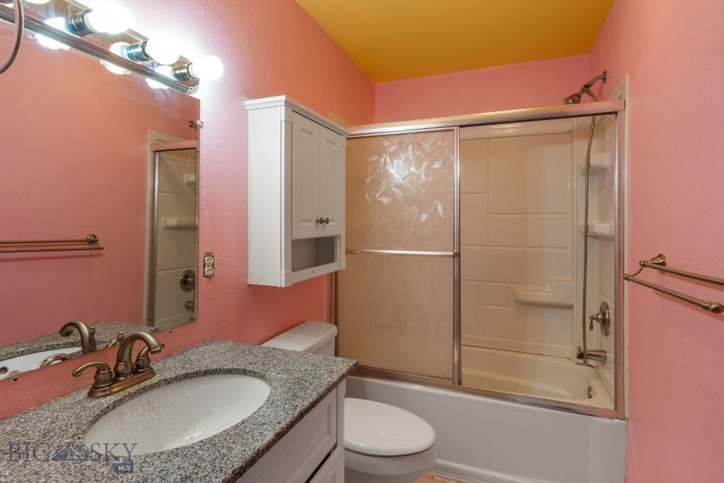 453 US Highway 89 S, Gardiner, MT 59030 photo 23