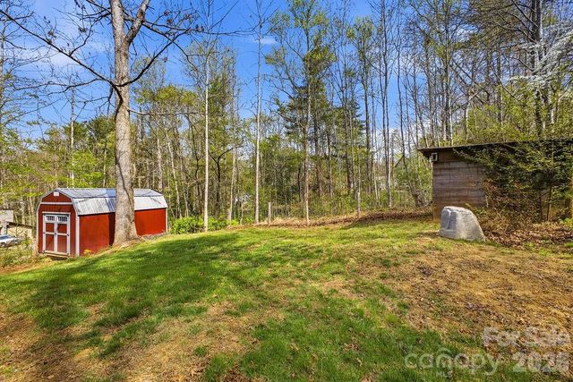 31 Mcgee Hill Road, Fairview, NC 28730