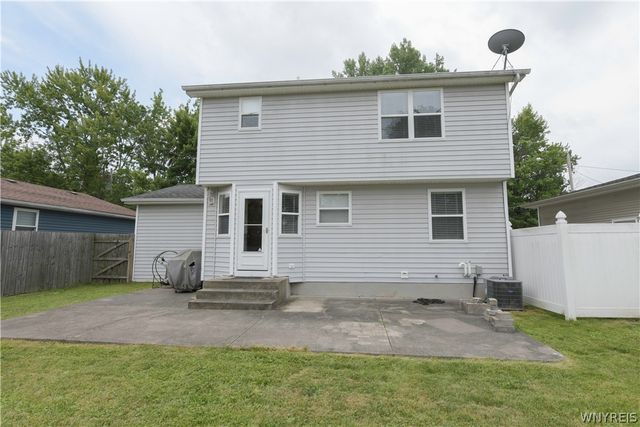 329 Summit Boulevard, North Tonawanda, NY 14120