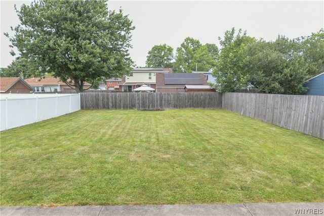 329 Summit Boulevard, North Tonawanda, NY 14120