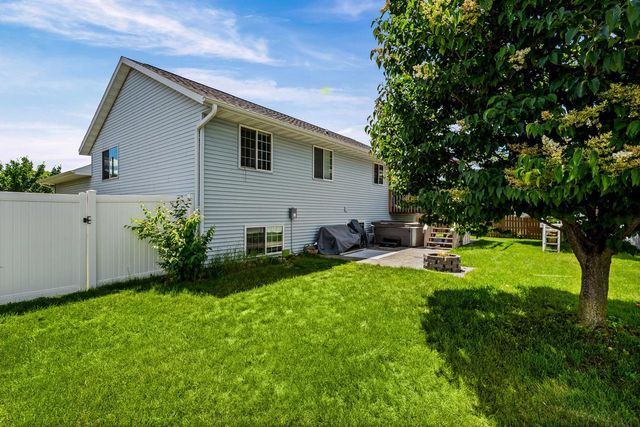 213 Kenneda STREET, Holmen, WI 54636