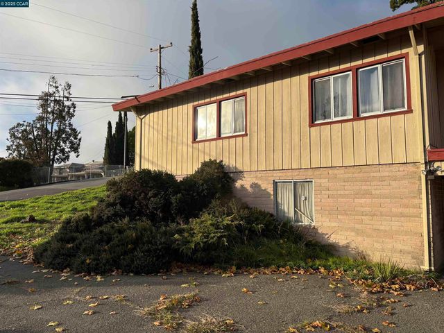 601 Napa Ave, Rodeo, CA 94572