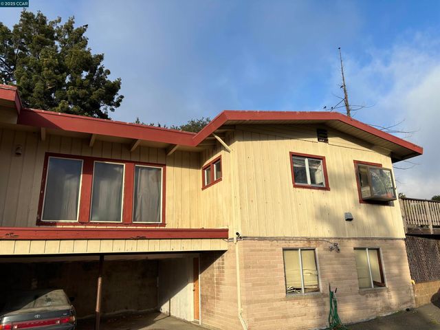 601 Napa Ave, Rodeo, CA 94572