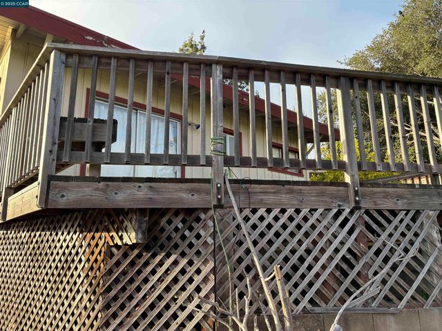 601 Napa Ave, Rodeo, CA 94572