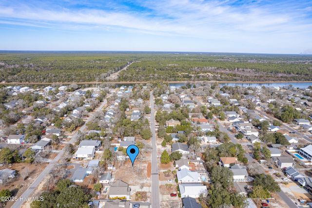 133 NE 7th Street, Oak Island, NC 28465