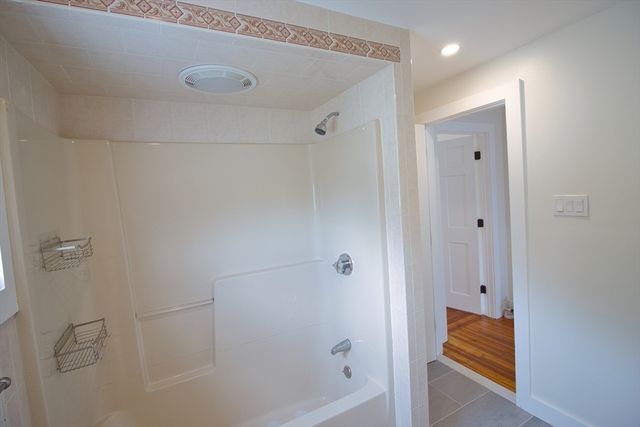 40 Dean Avenue 40, Dracut, MA 01826