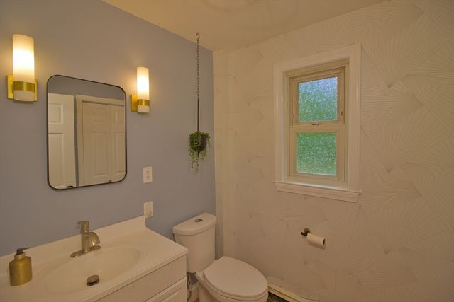40 Dean Avenue 40, Dracut, MA 01826