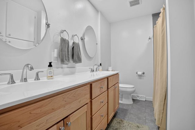 227 Spieker Road, Waterloo, IA 50701