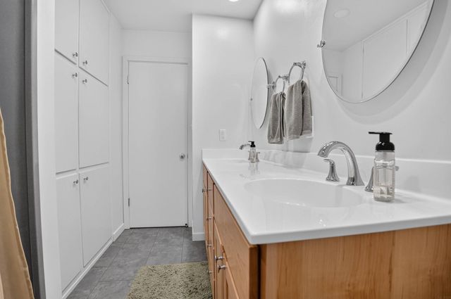 227 Spieker Road, Waterloo, IA 50701