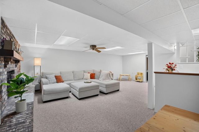 227 Spieker Road, Waterloo, IA 50701