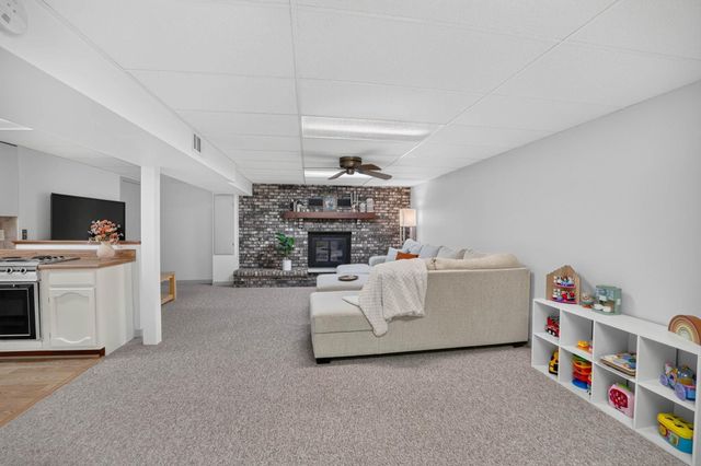 227 Spieker Road, Waterloo, IA 50701
