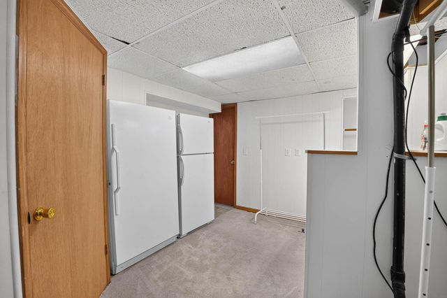 227 Spieker Road, Waterloo, IA 50701