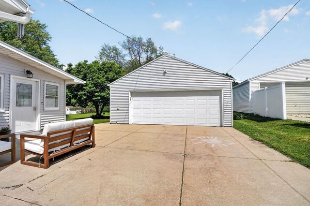 227 Spieker Road, Waterloo, IA 50701