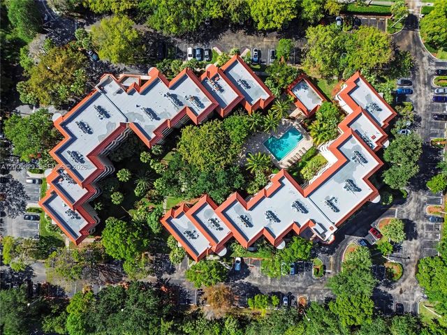 7451 NW 16th St 110, Plantation, FL 33313