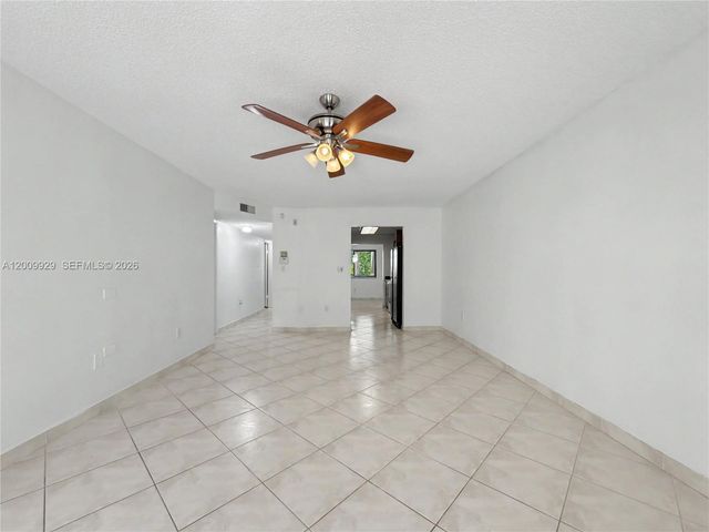 7451 NW 16th St 110, Plantation, FL 33313