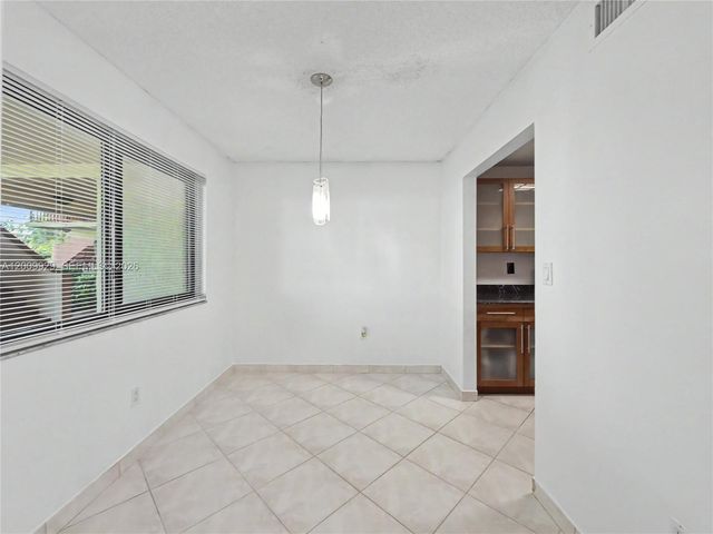 7451 NW 16th St 110, Plantation, FL 33313