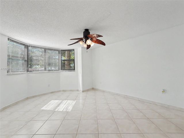 7451 NW 16th St 110, Plantation, FL 33313