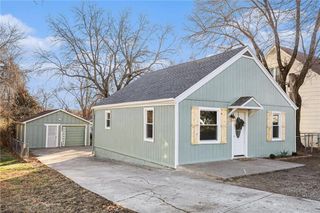 1005 E Walnut Street, Independence, MO 64050