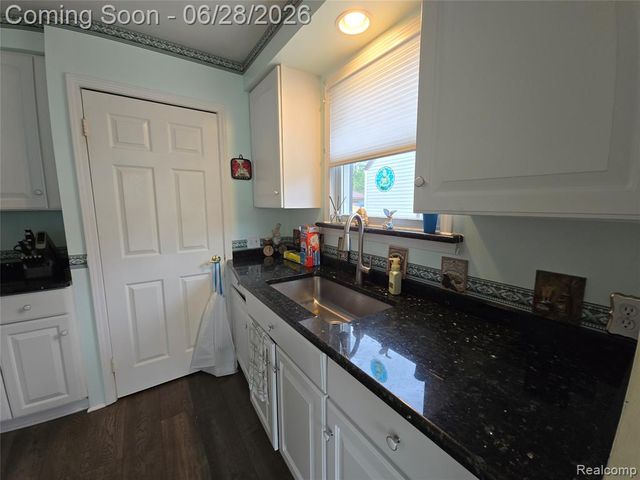 23776 Normandy Avenue, Eastpointe, MI 48021