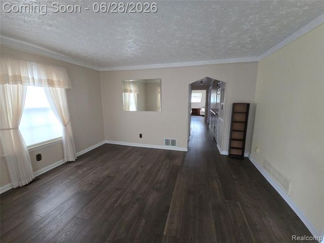 23776 Normandy Avenue, Eastpointe, MI 48021