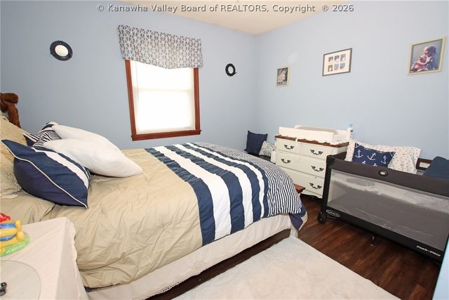 16 Christy Lane, Winfield, WV 25213