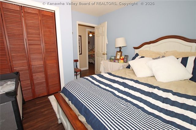 16 Christy Lane, Winfield, WV 25213