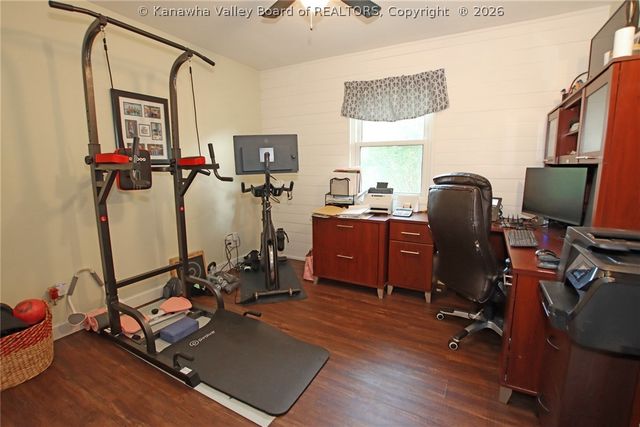 16 Christy Lane, Winfield, WV 25213