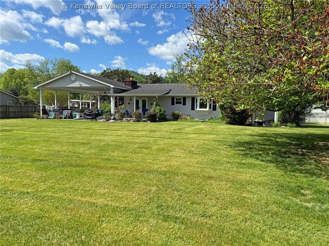 16 Christy Lane, Winfield, WV 25213