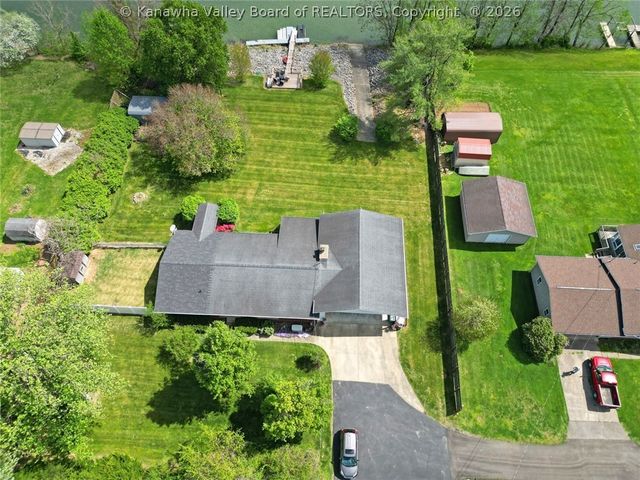 16 Christy Lane, Winfield, WV 25213