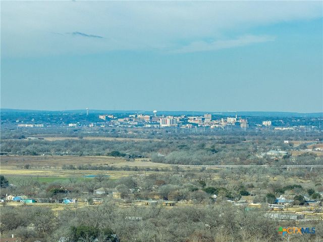 528 NW River Road, Martindale, TX 78655