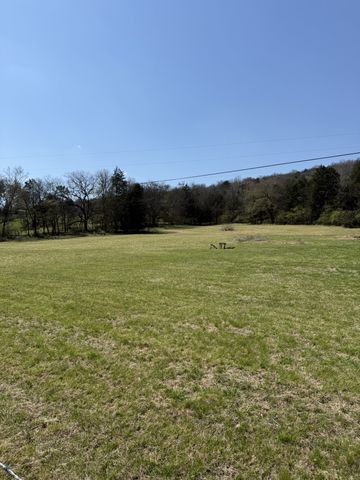 855 Lick Creek Rd, Hartsville, TN 37074